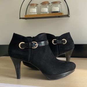 Bandolino heel booties
